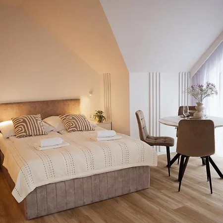 招待所 Puerto&siesta 3*